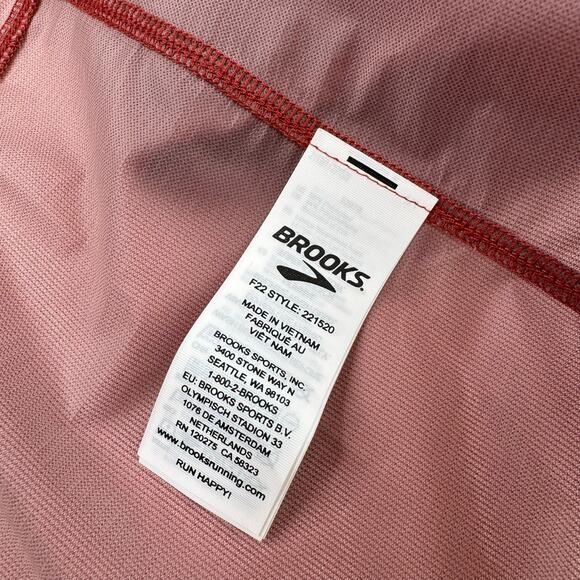 Brooks | Red All Altitude Weatherproof Running Jacket - Picture 6 of 7